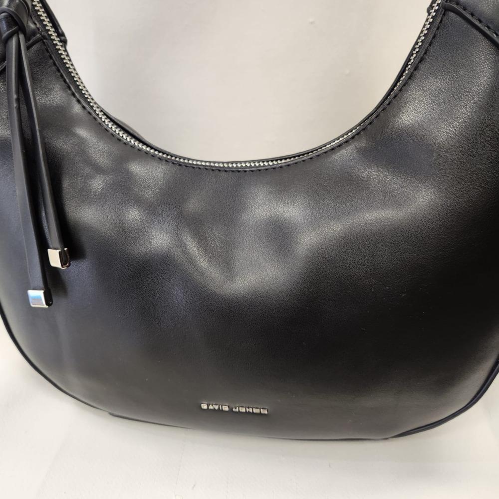 Detailed front view of black hobo purse