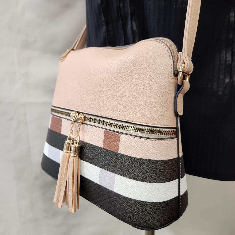 Detailed view of Trendy plaid pattern side bag