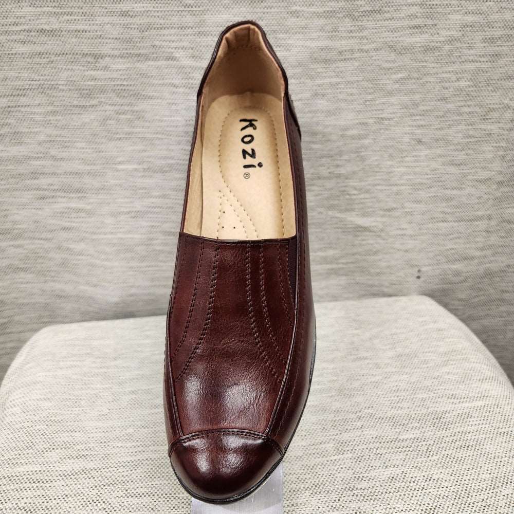 Front view of Burgundy shade pumps with padded sole