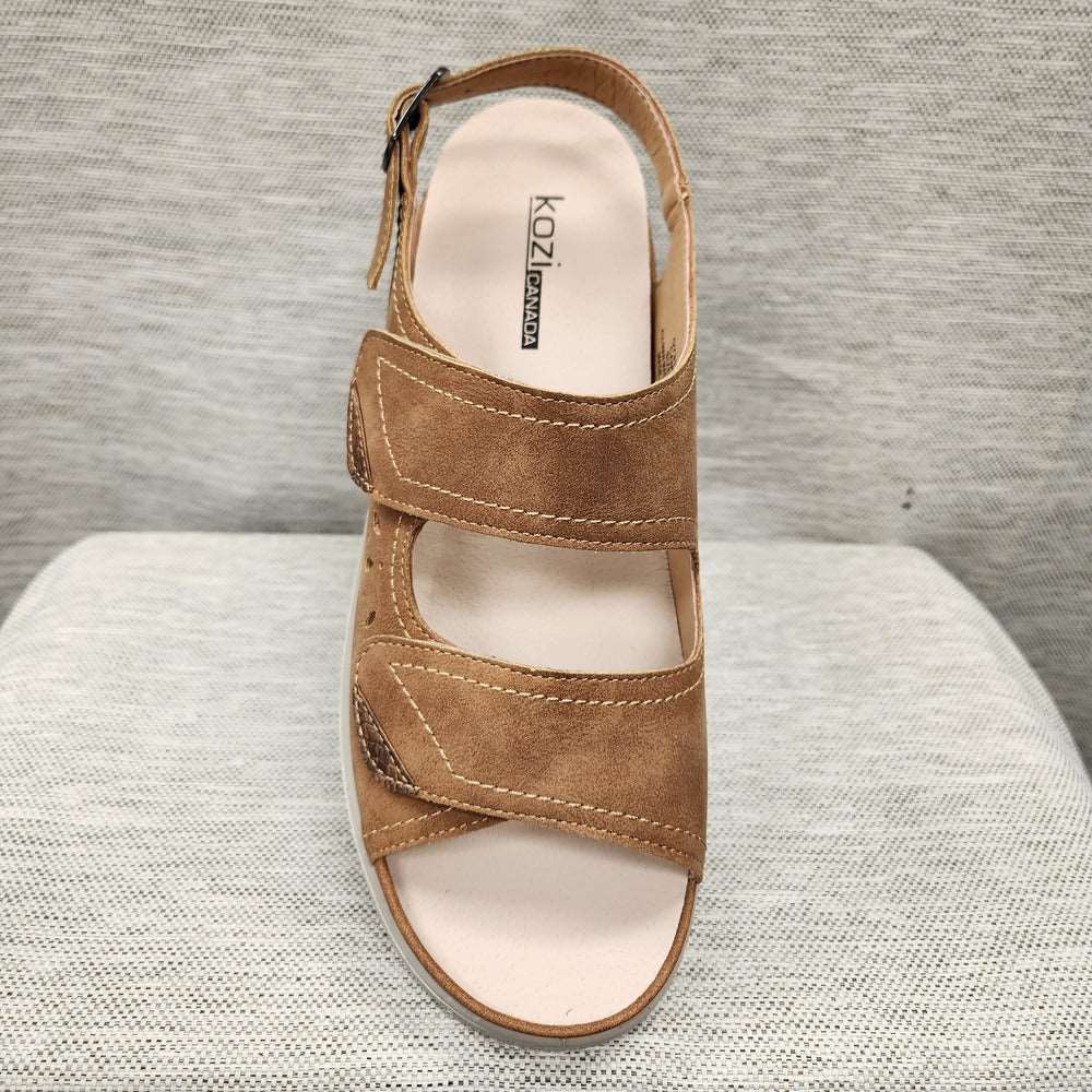 Front view of camel color orthopedic summer sandal with velcro closure