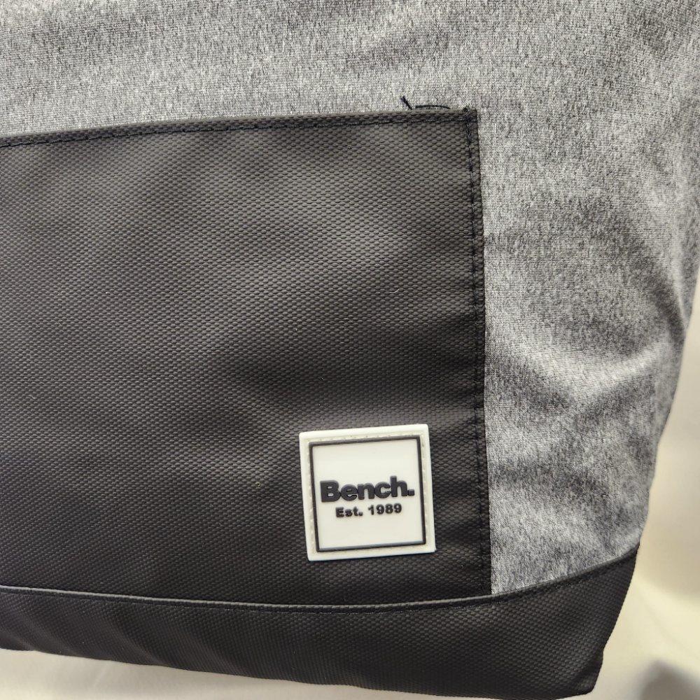 Detailed view of the front of Bench grey black lunch bag