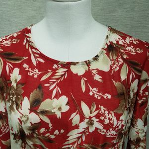 Neckline of top with front gathering