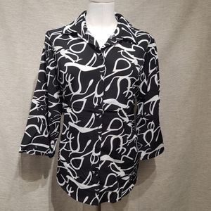 Front view of black and white printed collar dress shirt