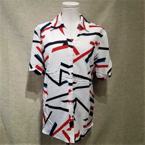 Dress shirt in white with black and red print