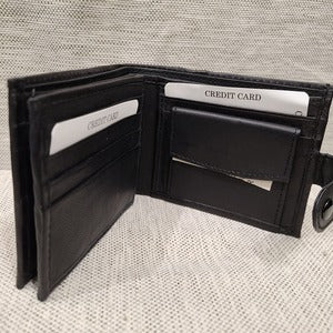 Change pocket inside black flap wallet