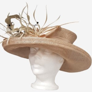 Beige hat with large rim