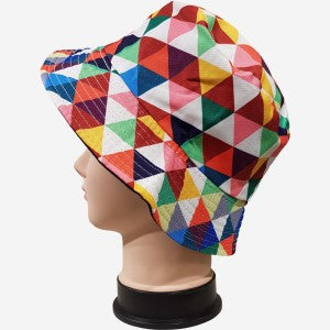 Bucket hat in colorful geometric print