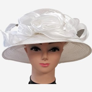 Formal dress hat in white color.