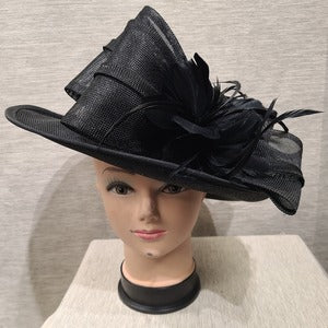 Formal dress hat in black with bow and feathers