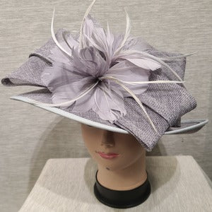 Formal dress hat in grey with bow and feathers