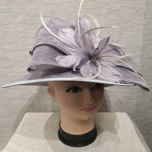 Alternative view of Formal dress hat in grey with bow and feathers