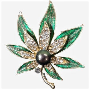 Green stylish brooch