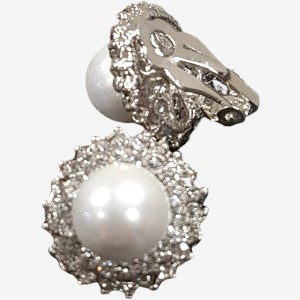 Classic clip on earring in silver color frame