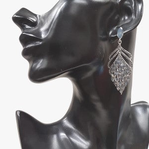 Chandelier earrings with grey stones