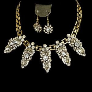 Vintage looking three piece jewelry set