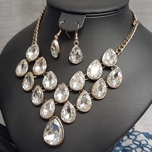 Gold frame three piece jewelry set