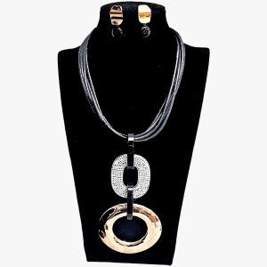 Jewelry set with leather strand necklace