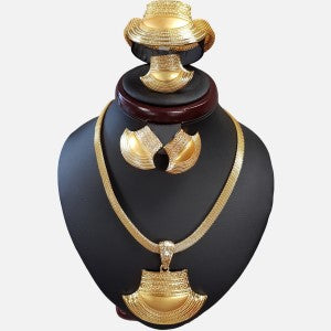 Bold design five piece jewelry set in gold color