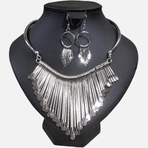 Silver color three piece jewelry set