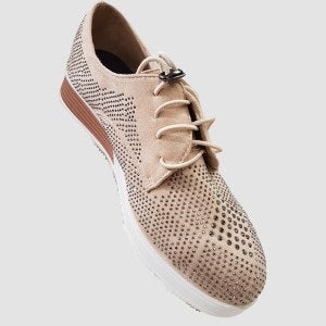 Flat shoes in beige color with suede top