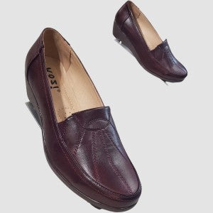 Burgundy color shoes with small platform heel 