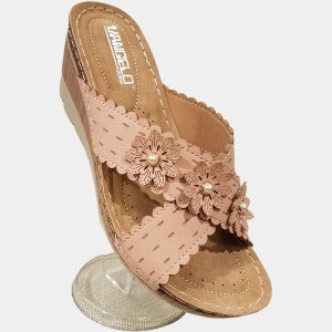 Dusty pink slip-on sandals with comfortable sole